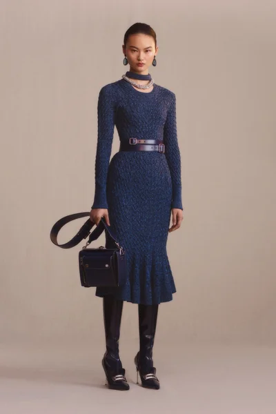 Look 16